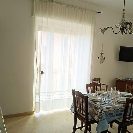 Fountains' Square Appartement Formia Buitenkant foto