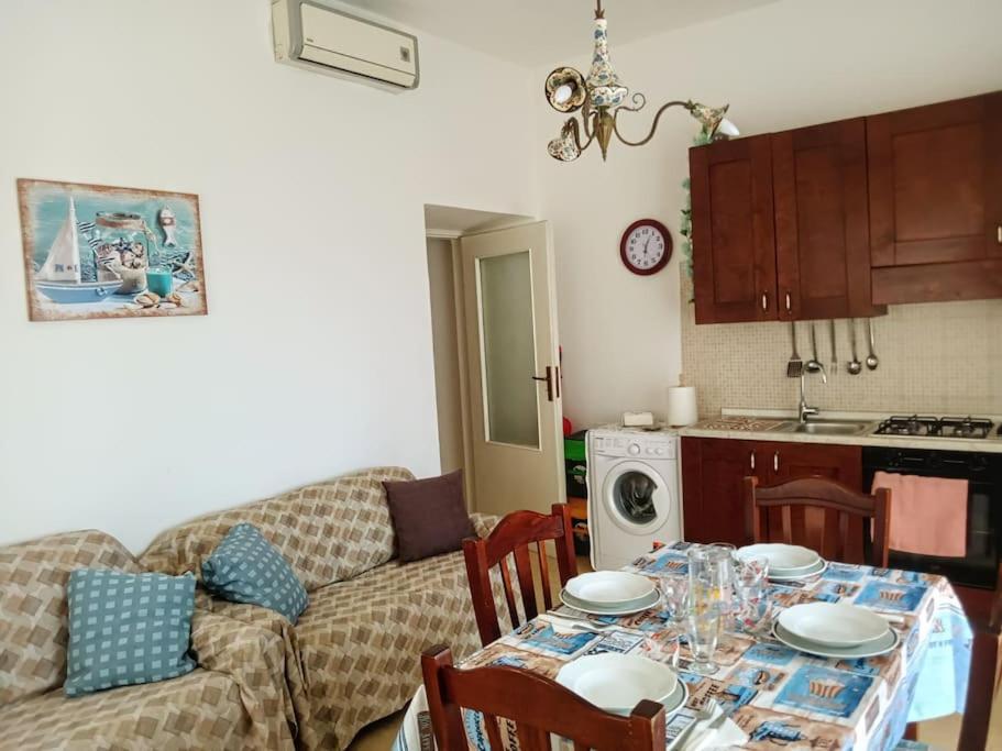 Fountains' Square Appartement Formia Buitenkant foto
